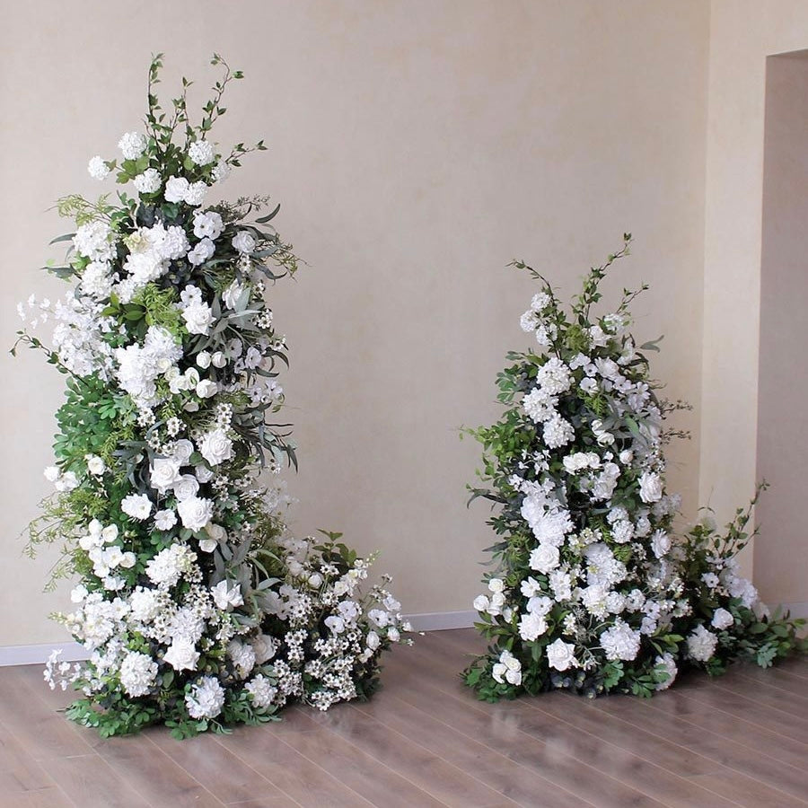 white green flower pillar