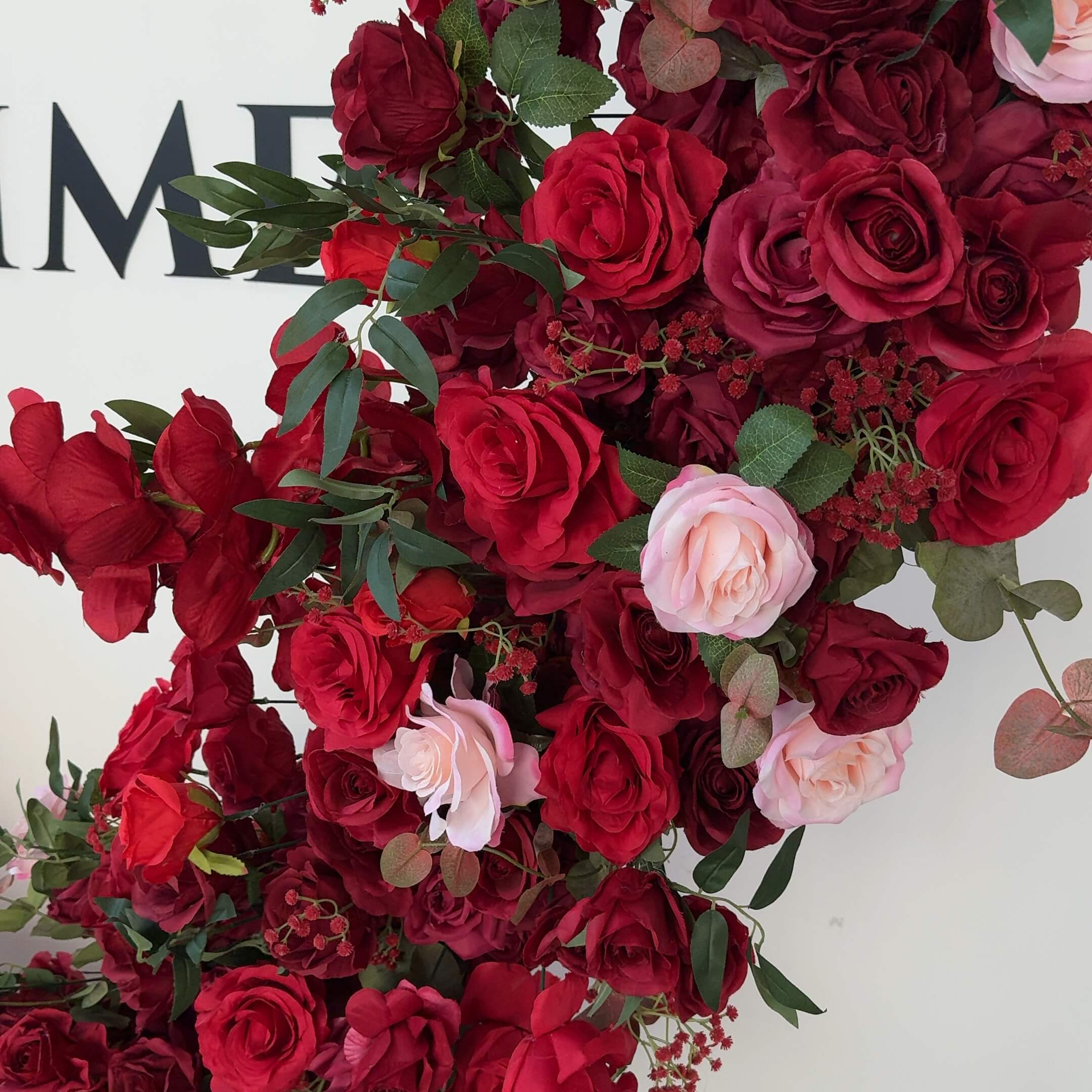 💗Sale: Red&Green Heart Flower Arches With Frame Fabric Back