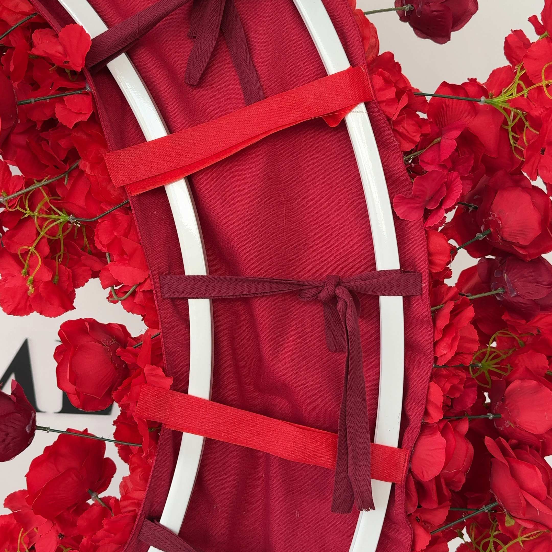 RoseyTime Red Heart Flower Arch Fabric Back With Frame #RTA391