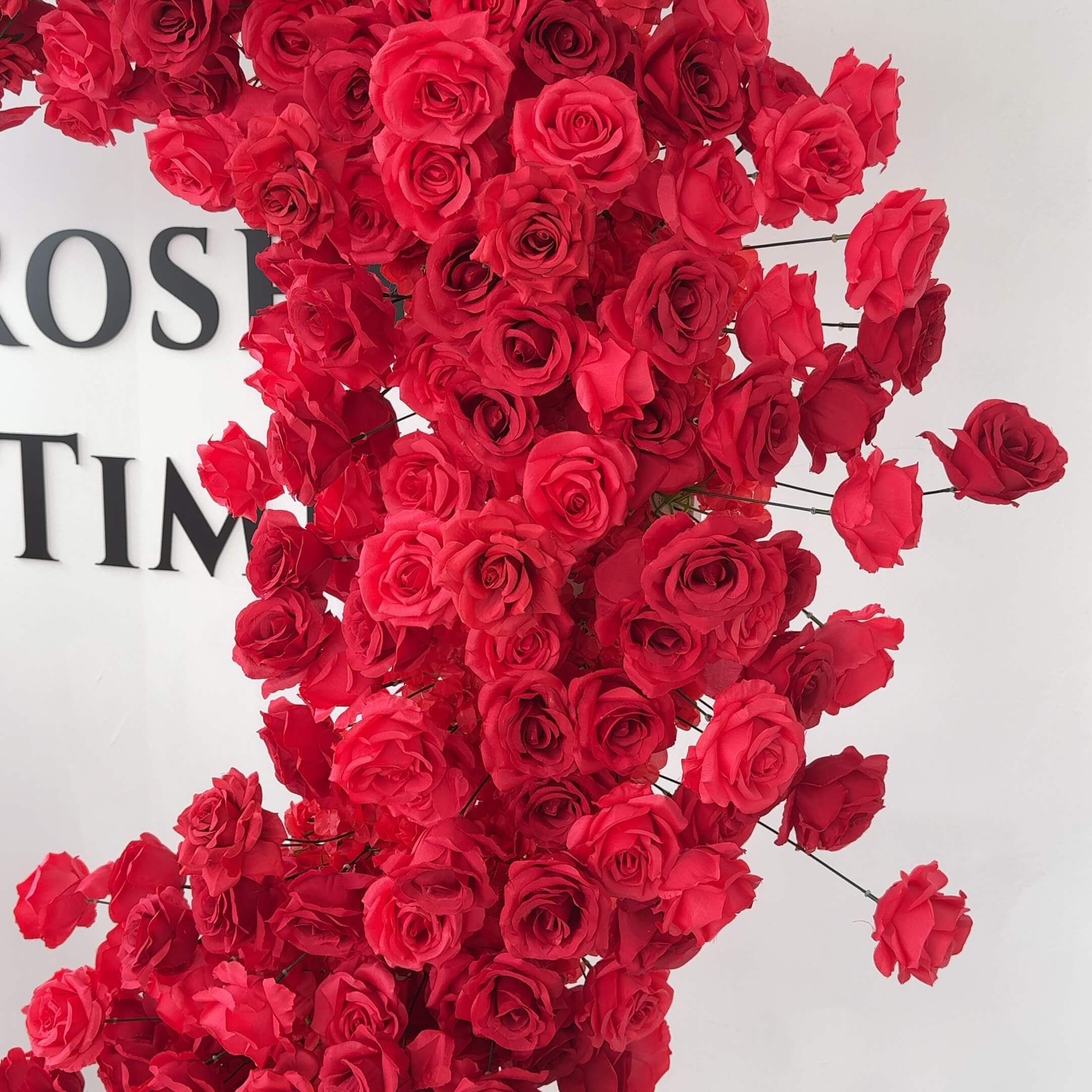 💗Sale: Red Heart Flower Arches Set Foam Back With Frame