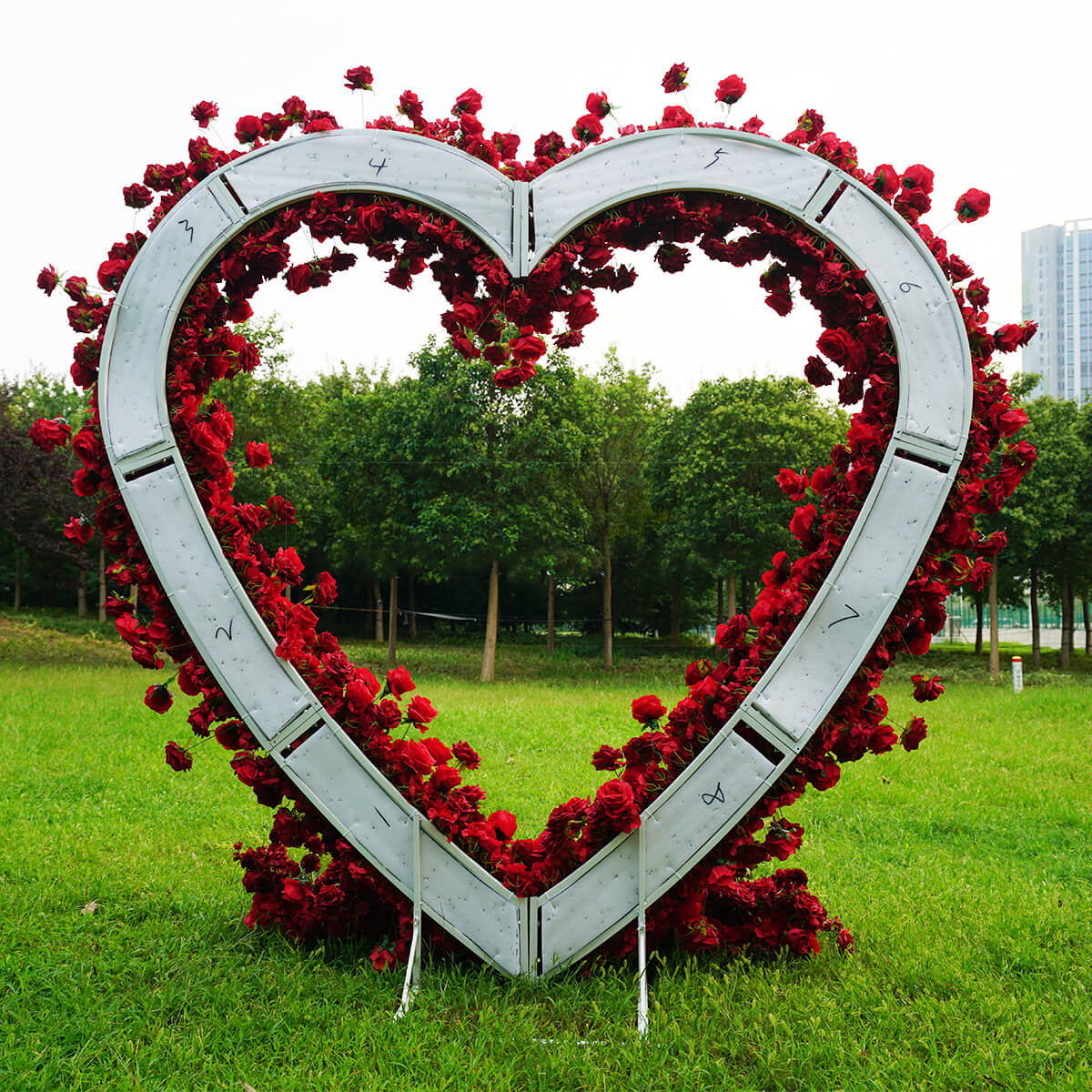 💗Sale: Red Heart Flower Arches Set Foam Back With Frame