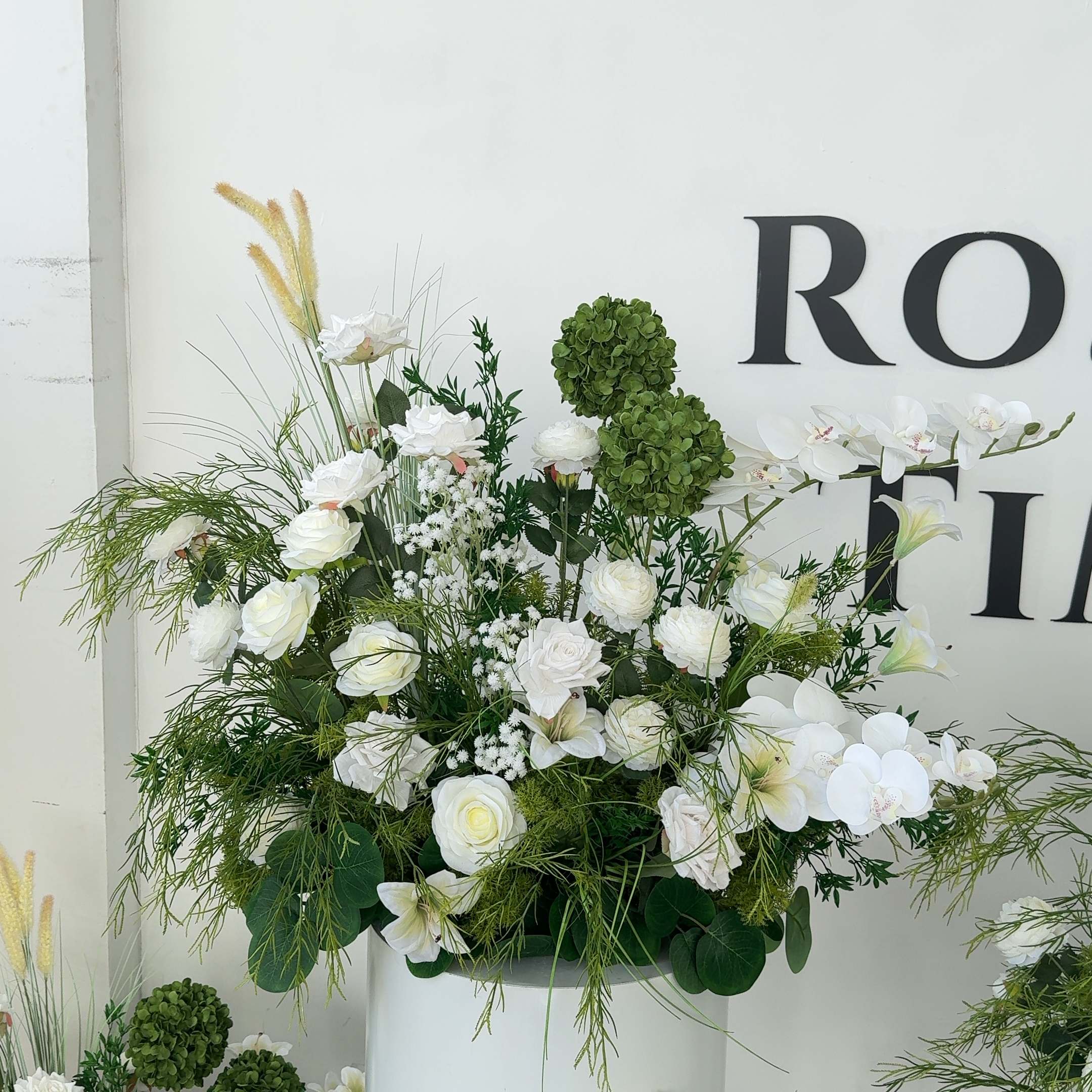 Roseytime Verdant Ivory Flower Floor Flower Wedding Aisle Arrangement #RTF007