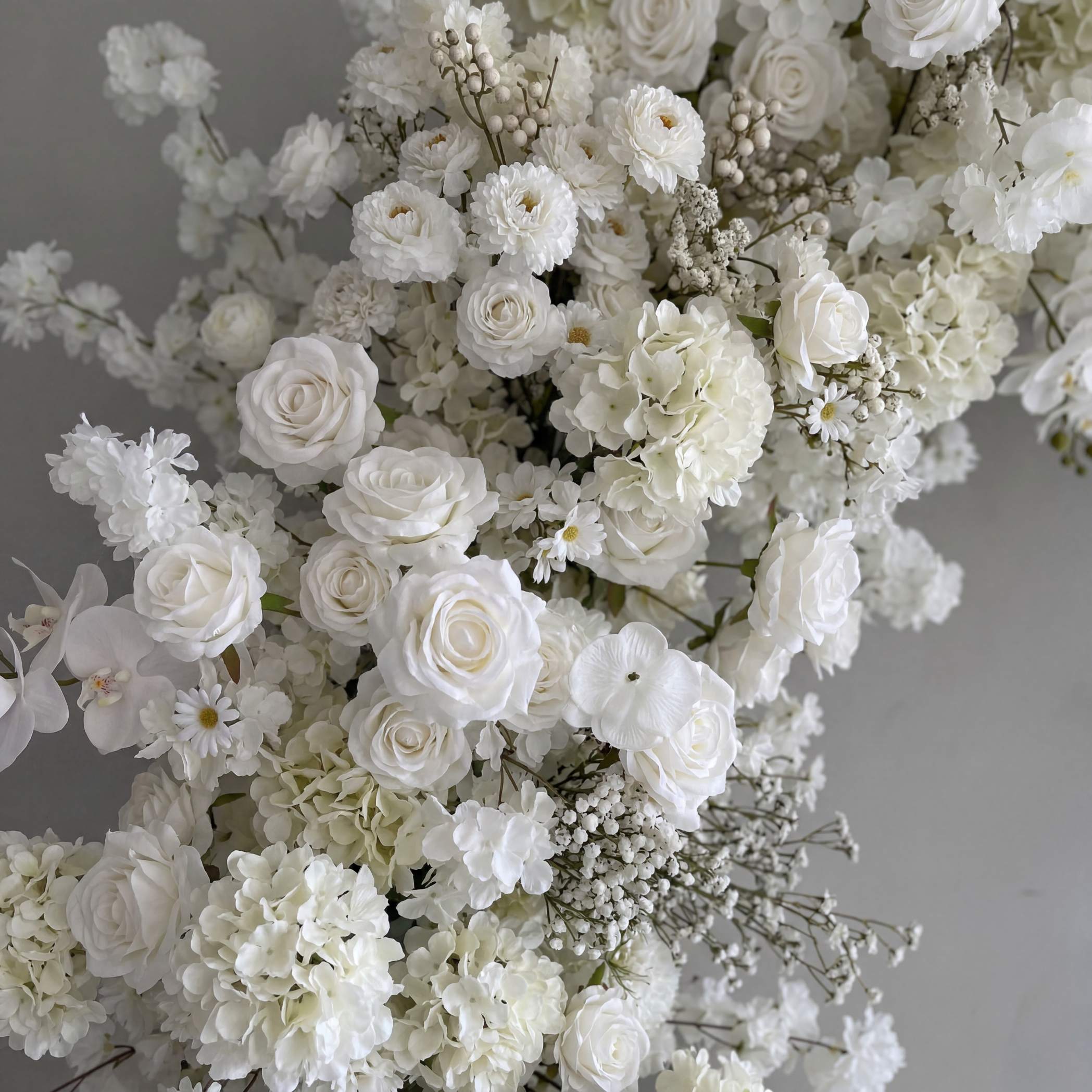 Roseytime White Rose with Baby's Breath Flower Round Arch With Frame #RTA071