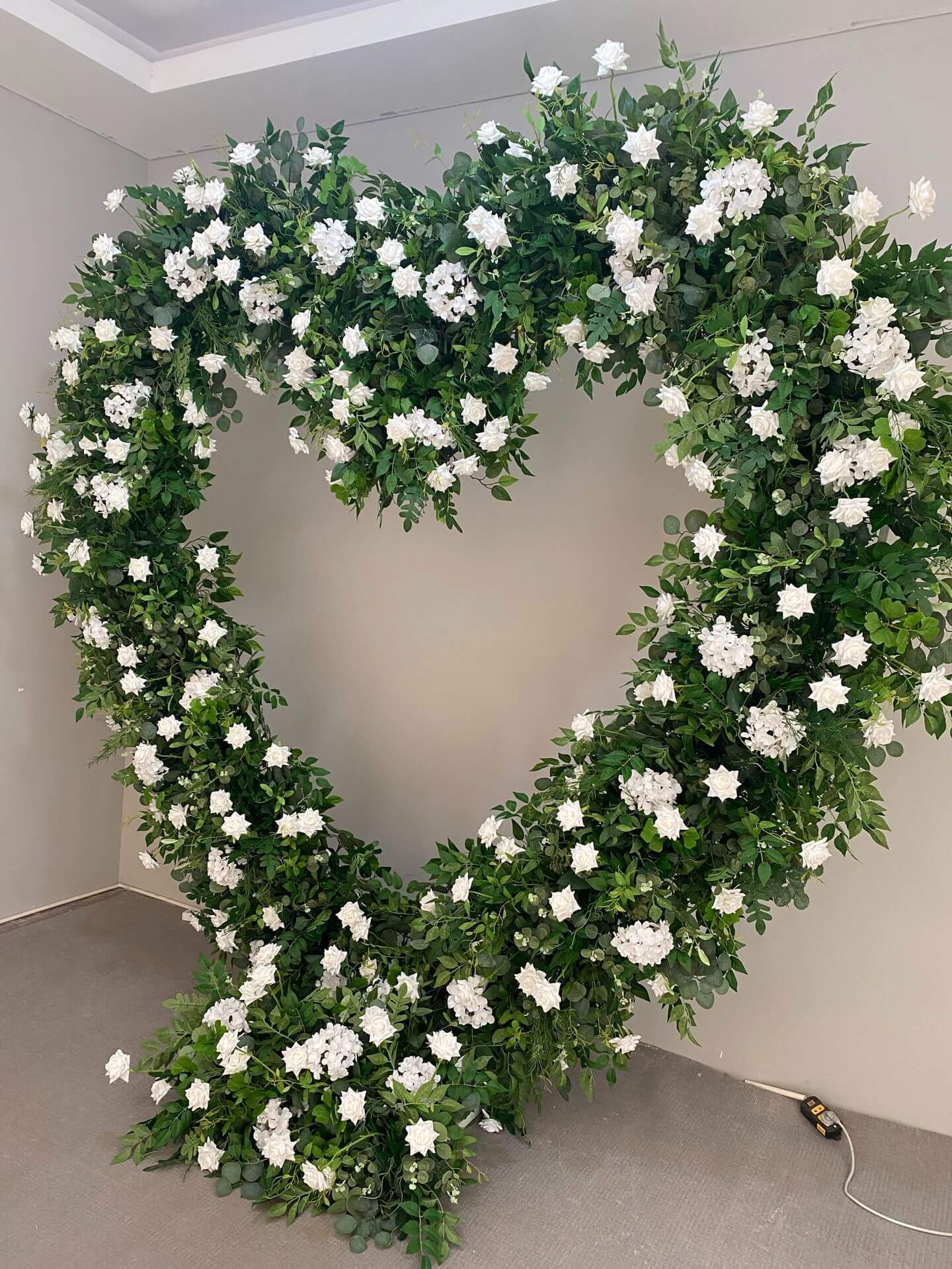 RoseyTime Green&White Heart Artificial Flower Arches Set With Frame Event Party Backdrop Decor