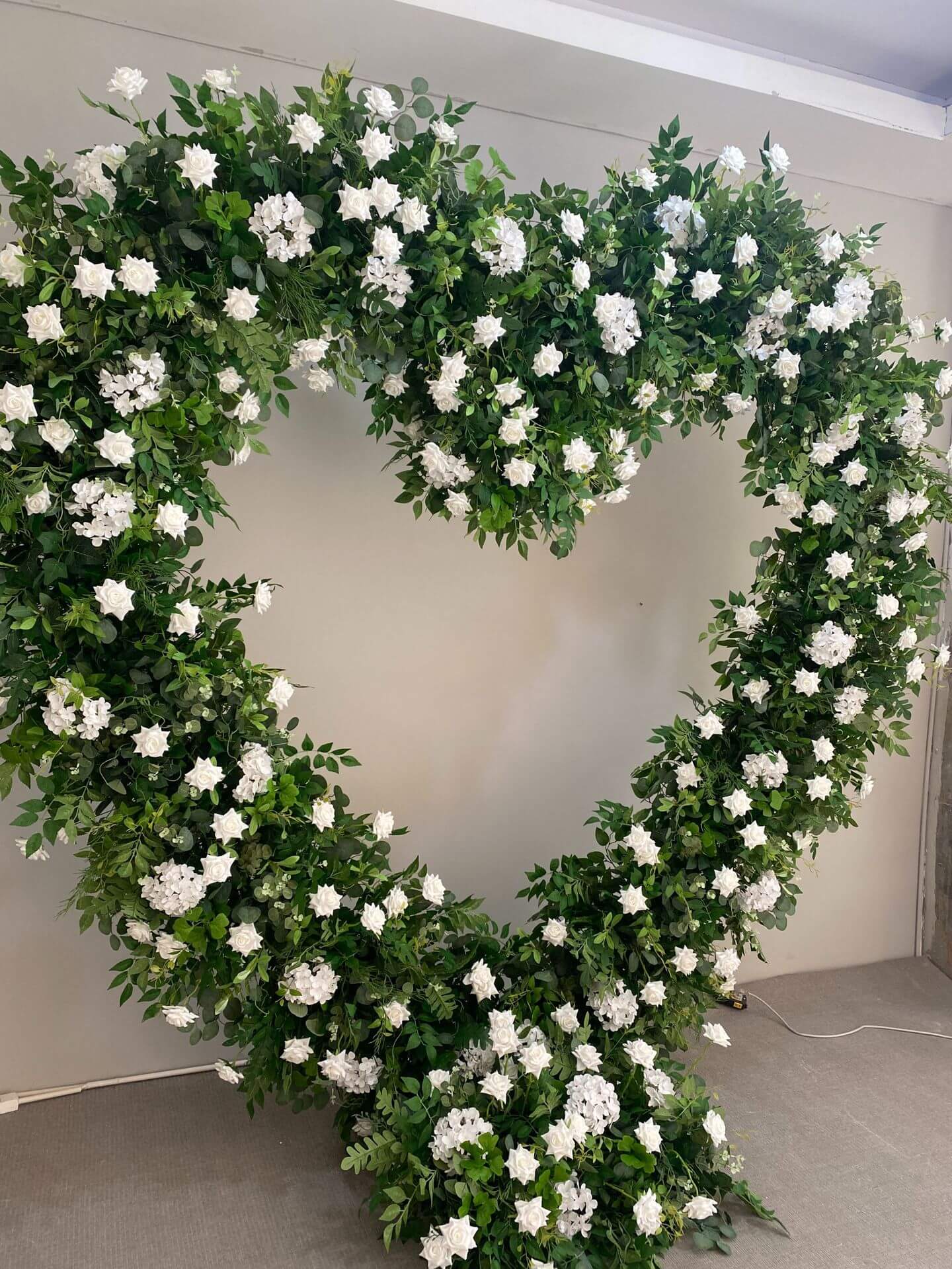 RoseyTime Green&White Heart Artificial Flower Arches Set With Frame Event Party Backdrop Decor