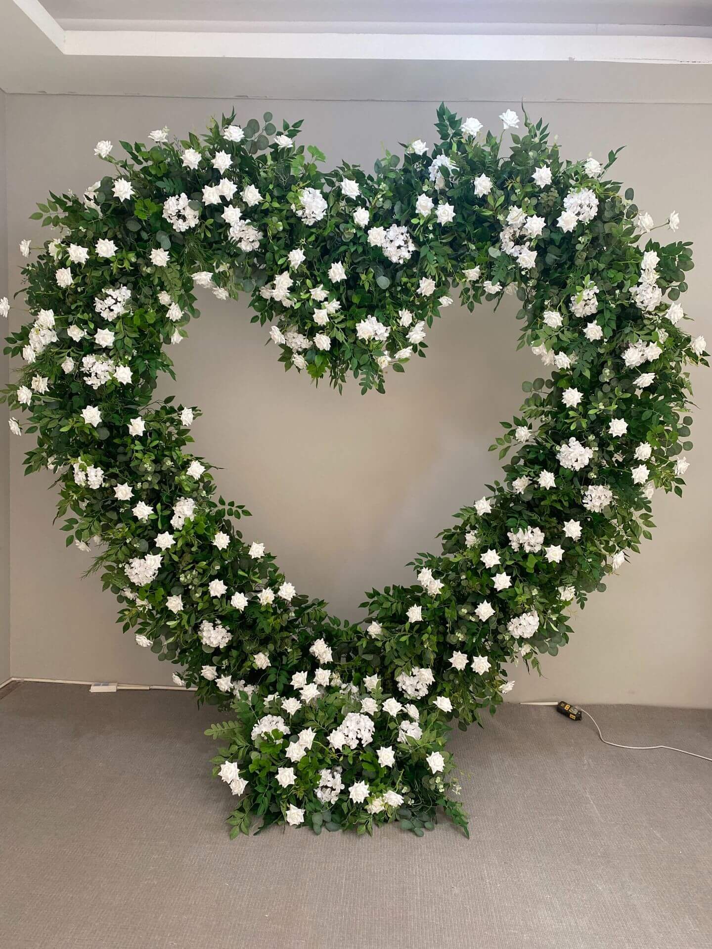 RoseyTime Green&White Heart Artificial Flower Arches Set With Frame Event Party Backdrop Decor