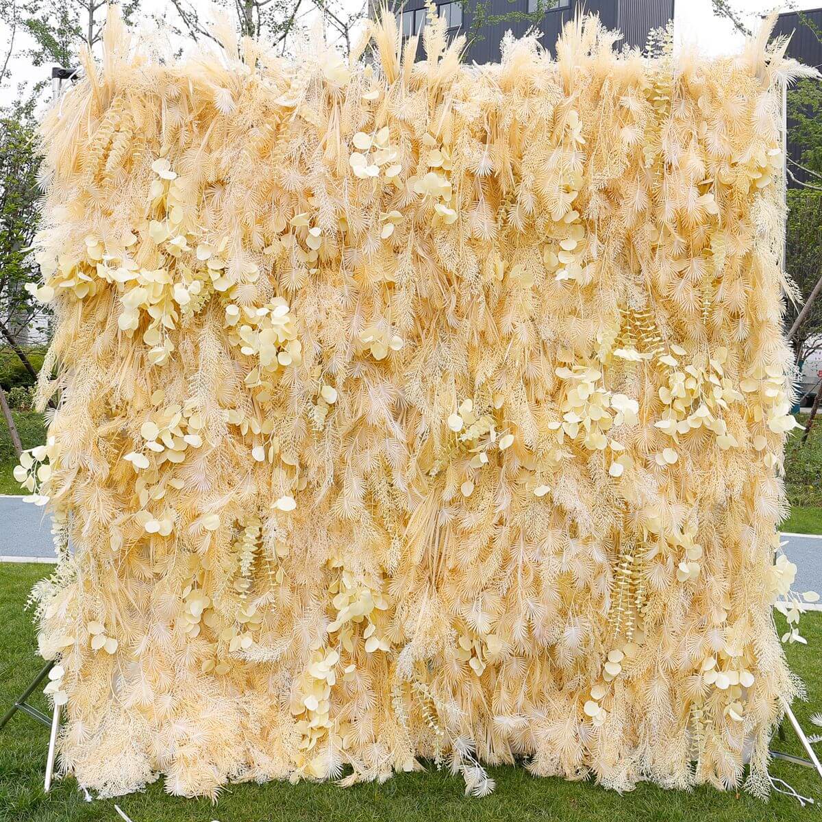 Roseytime Champagne Feather Cloth Artificial Flower Wall for Outdoor Party Decoration 