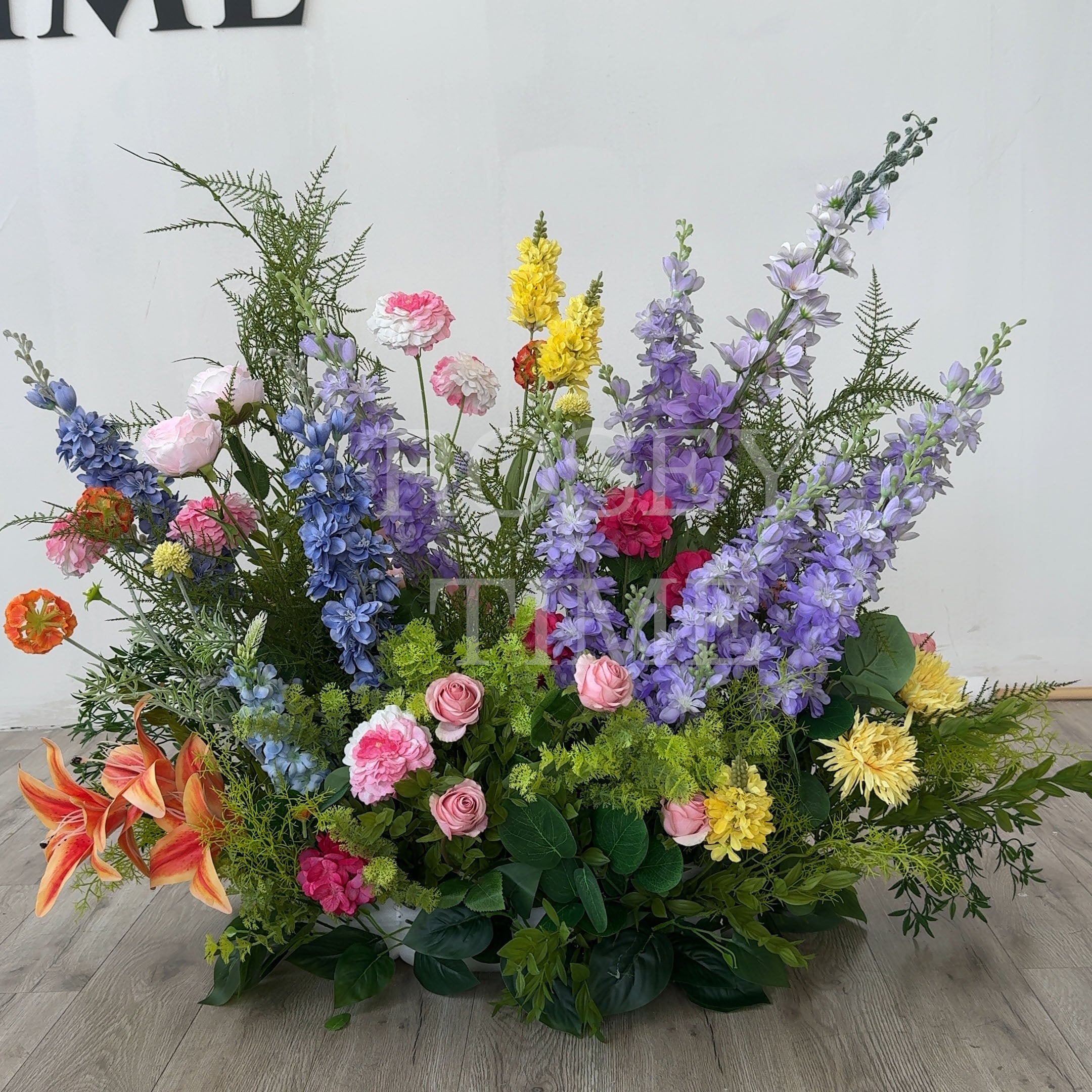 Roseytime Colorburst Floor Flower Wedding Aisle Arrangement #RTF030