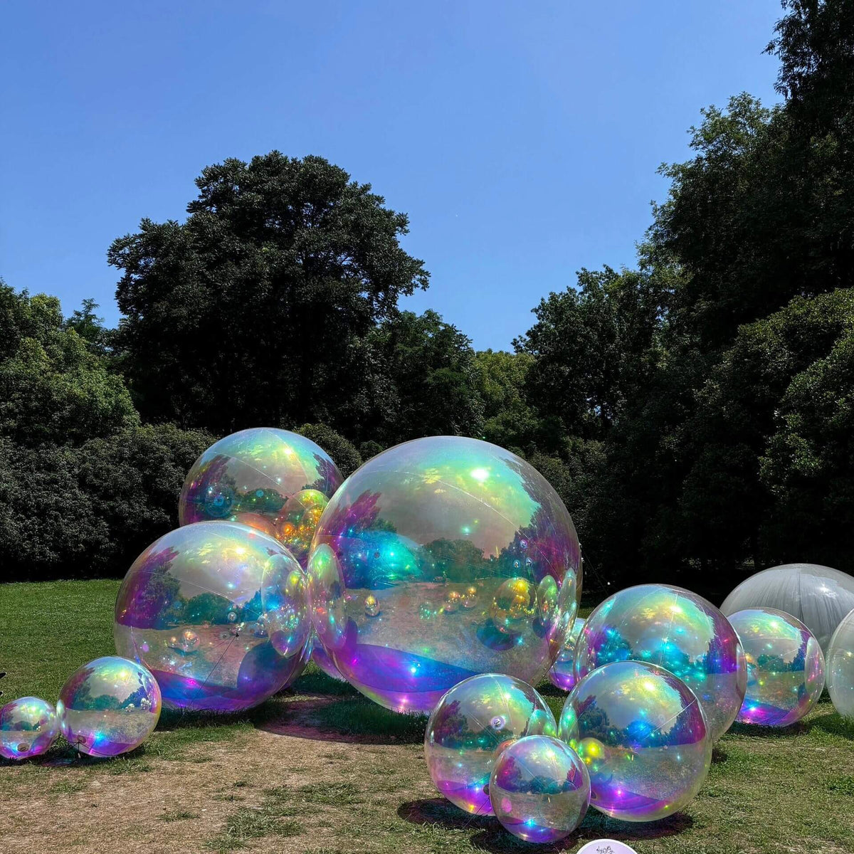 Roseytime Rainbow Big Shiny Inflatable Mirror Ball Reusable Giant ...