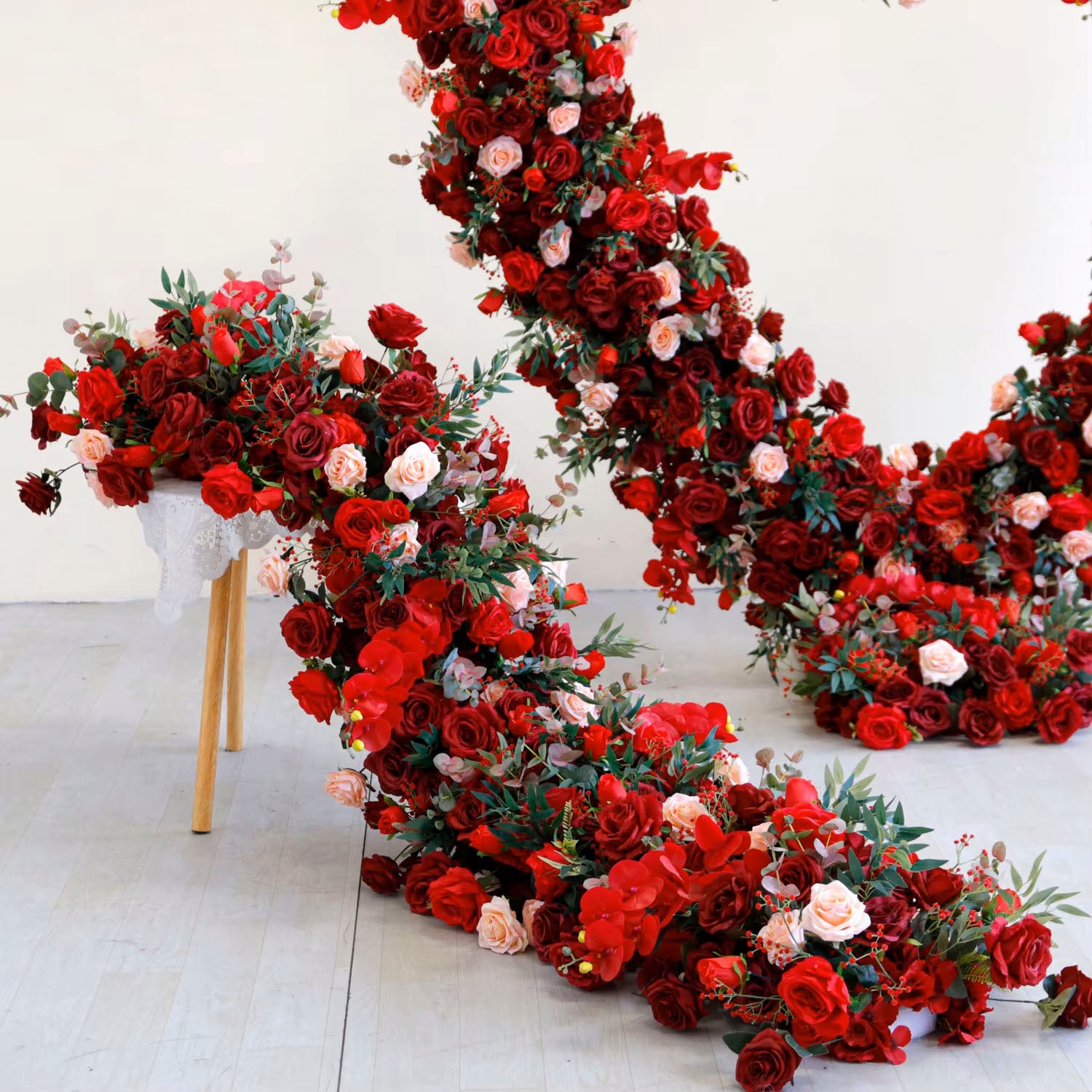 RoseyTime Red&Green Heart Flower Arches With Frame Fabric Back
