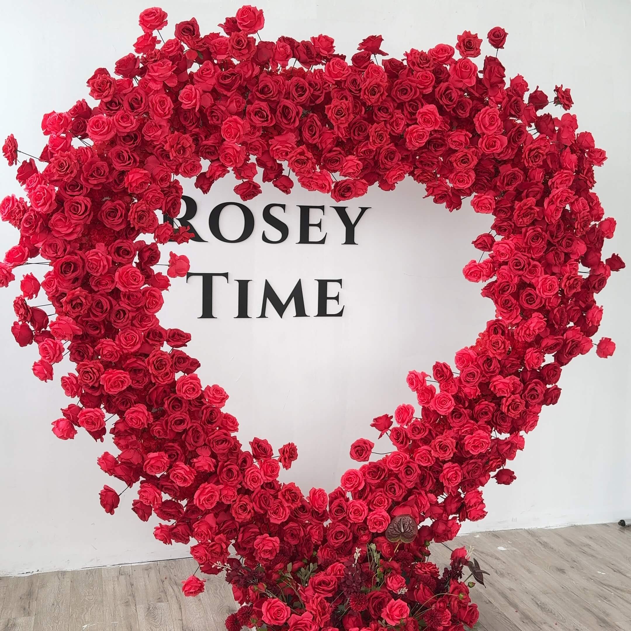 RoseyTime Red Heart Flower Arches Set With Frame
