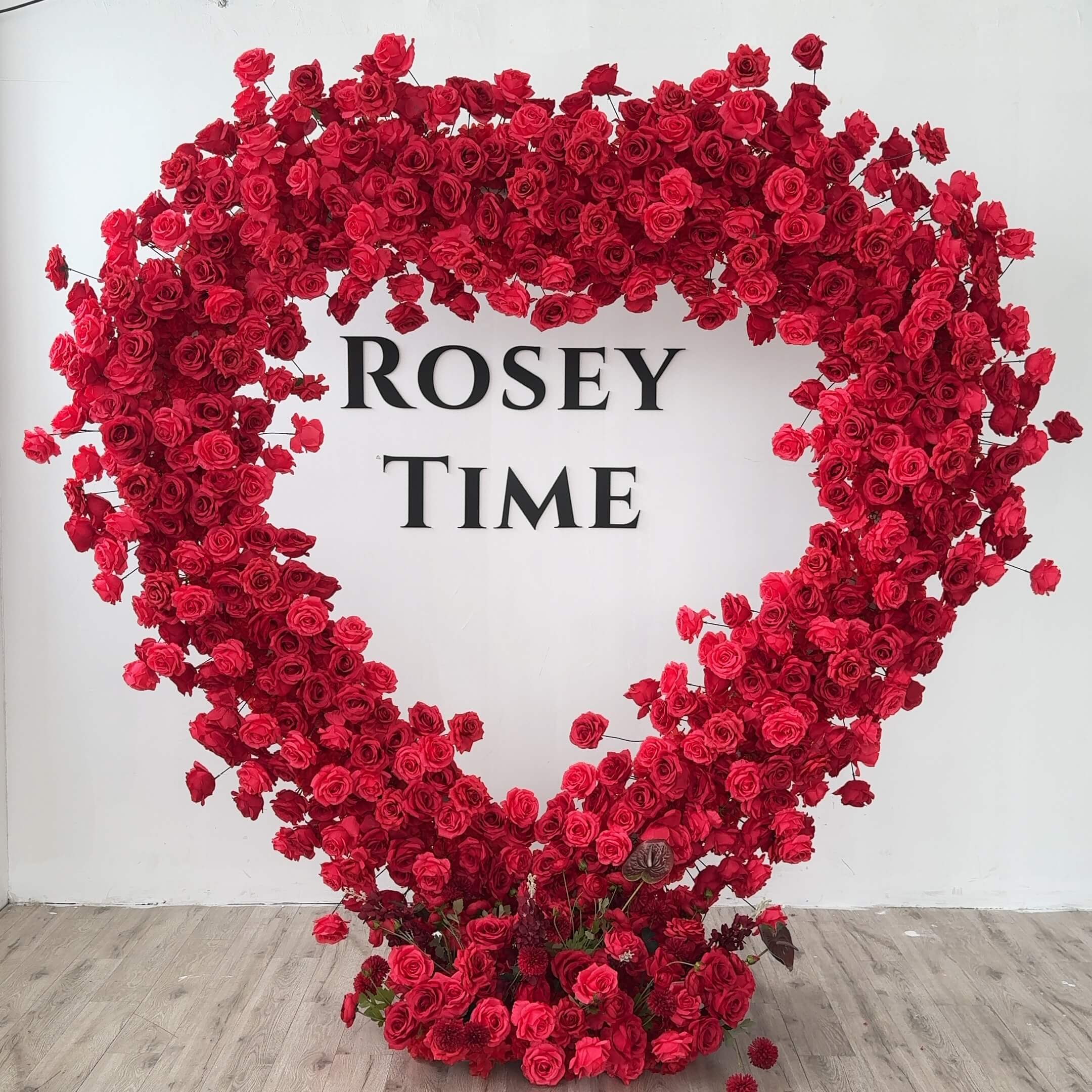 RoseyTime Red Heart Flower Arches Set With Frame