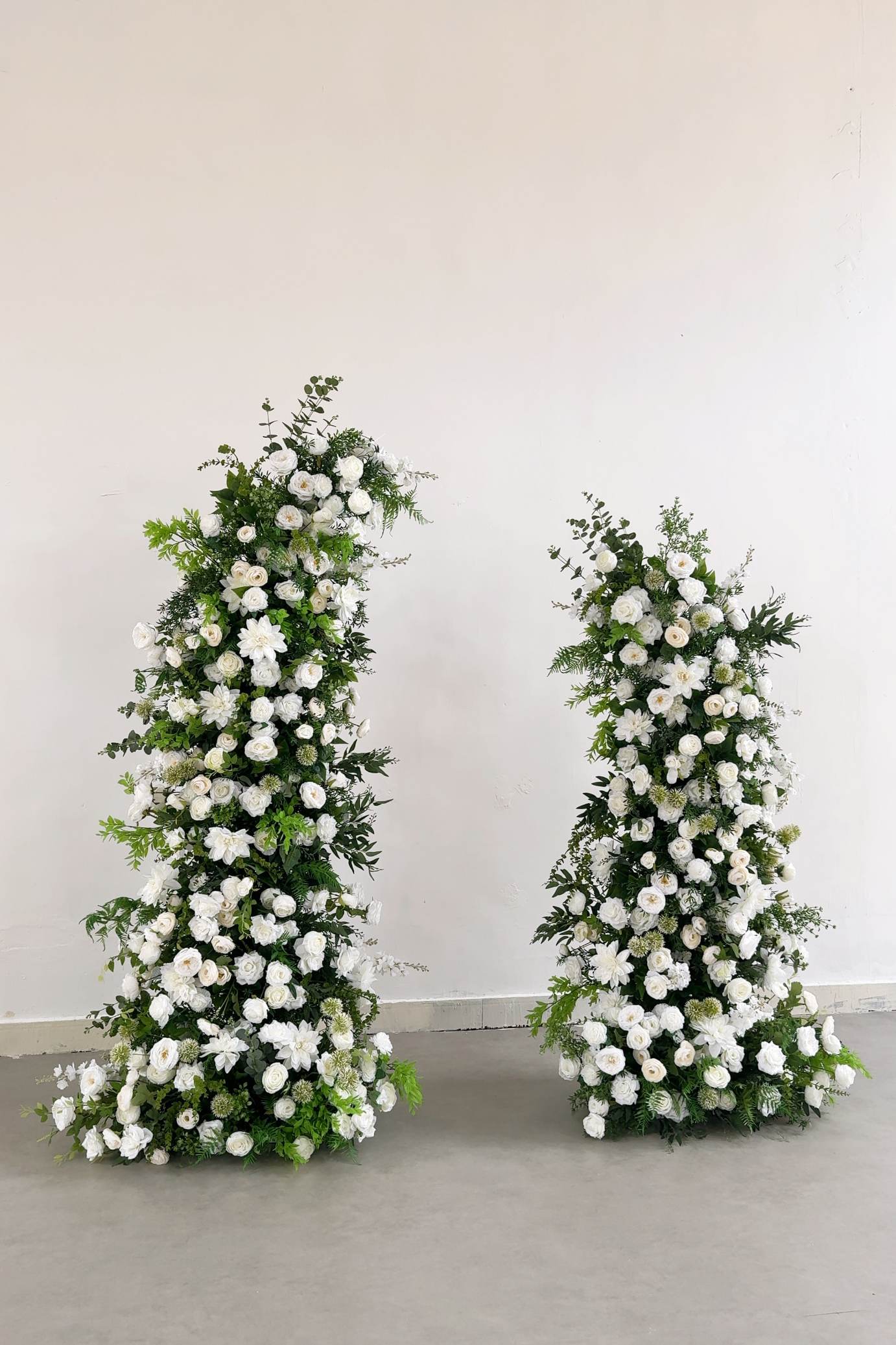 Roseytime Floral Pillars Arch Green White Flowers with Frame #RTP019