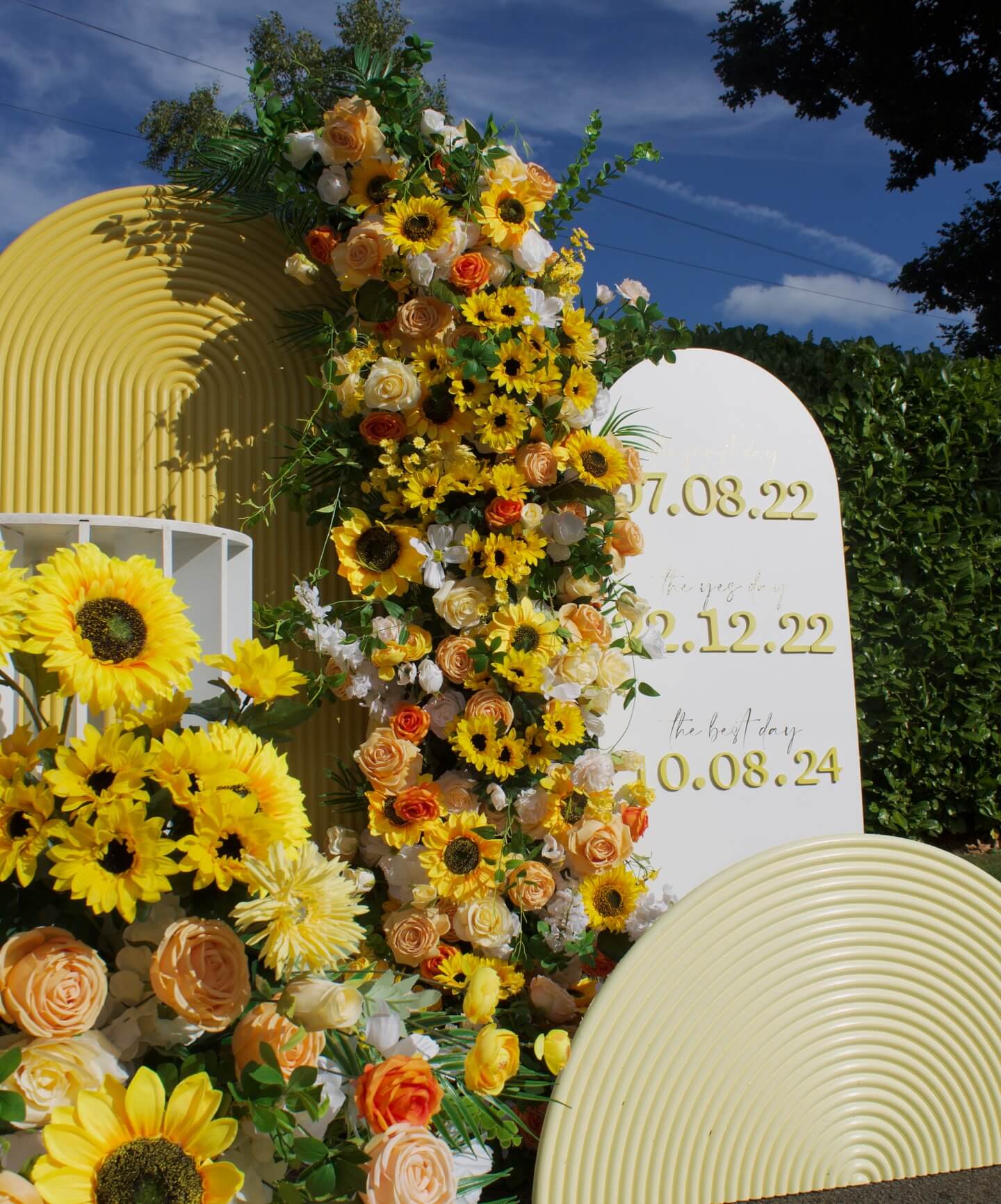 RoseyTime Sunflower Floral Pillars Arch With Frame #RTP027