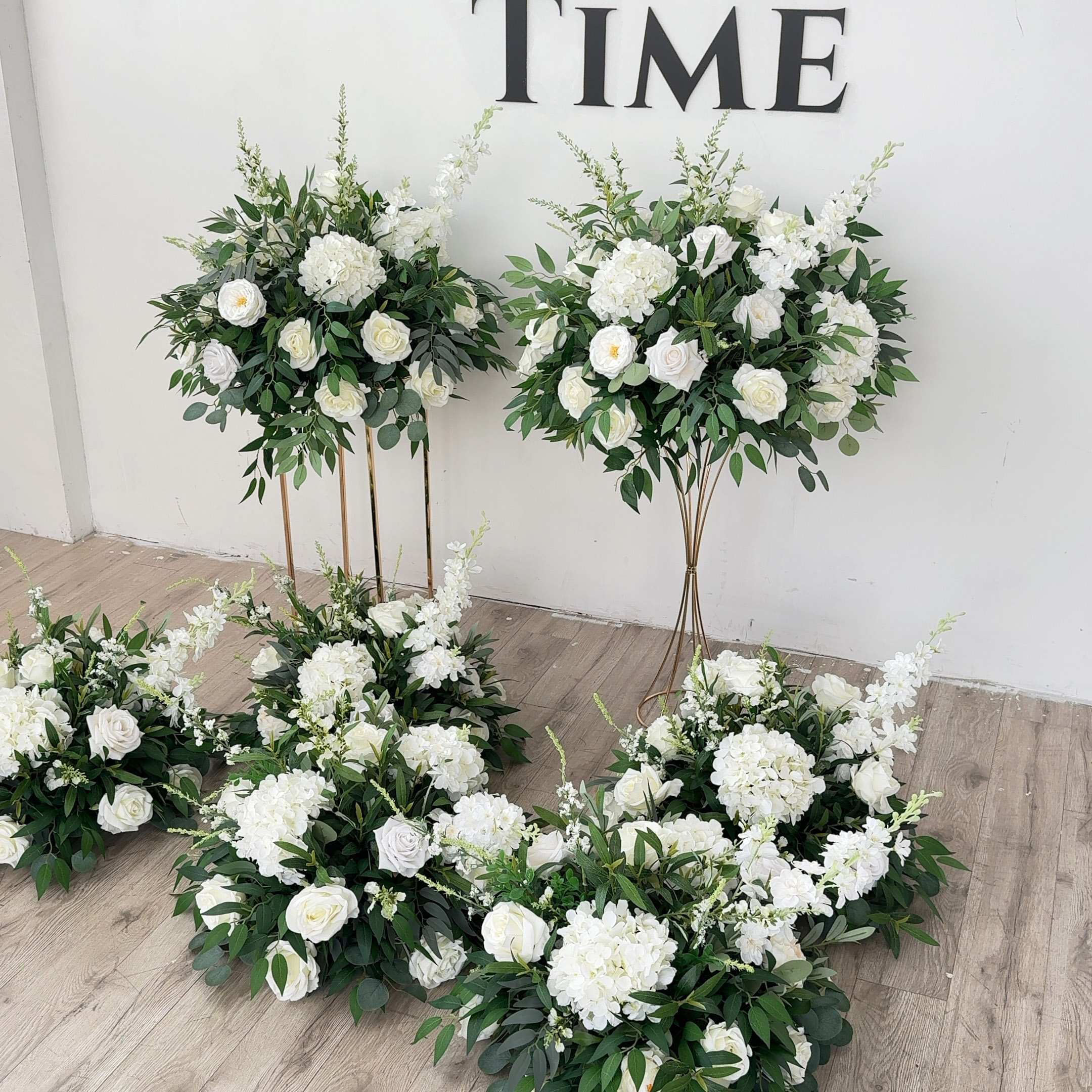 Roseytime White&Green Flower Ball #RTB099
